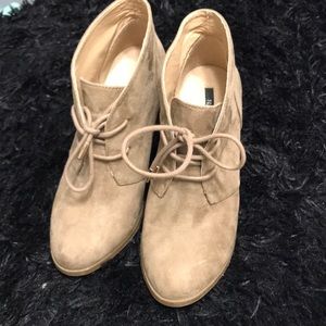 Brown tan boots